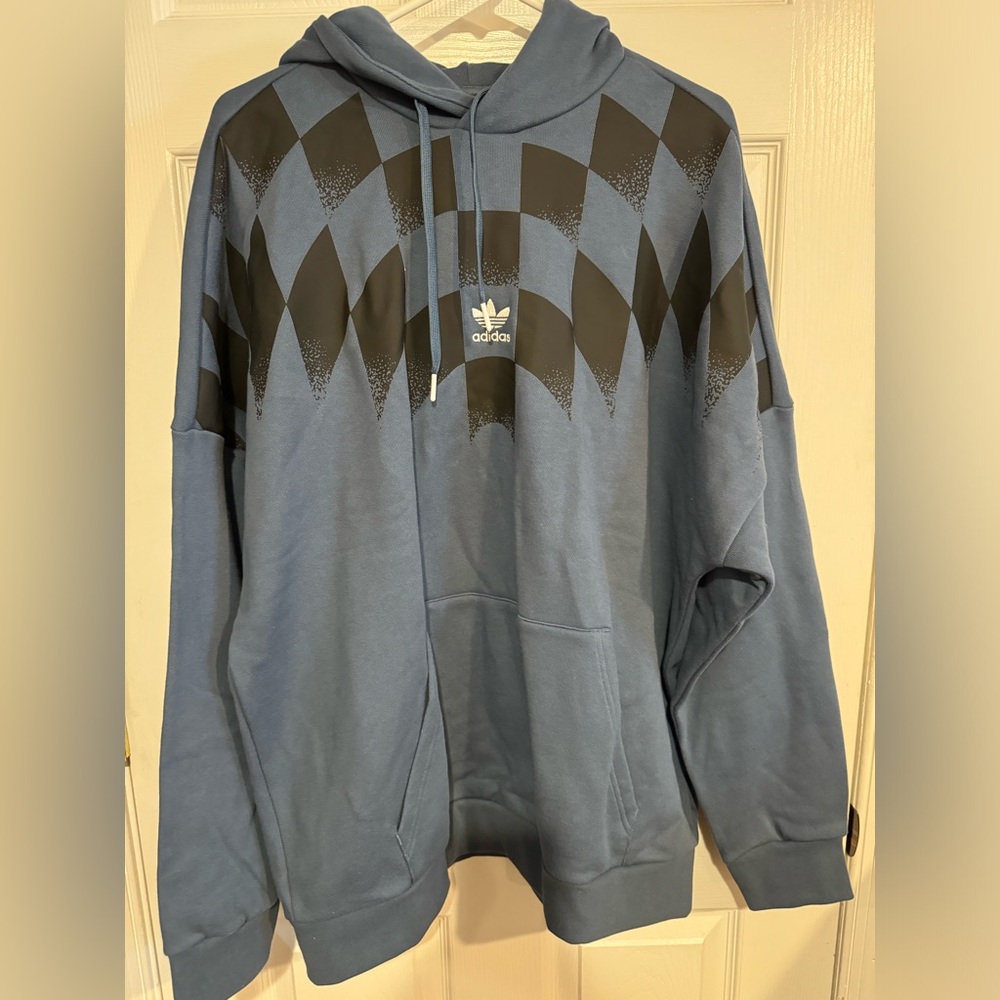 Adidas Sweatshirt